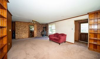 720 Bennett Rd, Angola, NY 14006