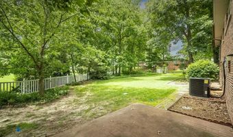 425 Kenilworth Ln, Ballwin, MO 63011