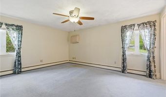 6 Bruce Dr, North Smithfield, RI 02896