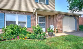 222 MILLER Rd, Akron, PA 17501