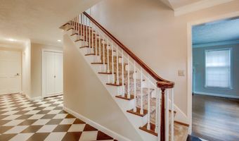 27 Buttonwood Rd, Bedford, NH 03110