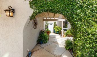 2708 Grove Ave, Carlsbad, CA 92008