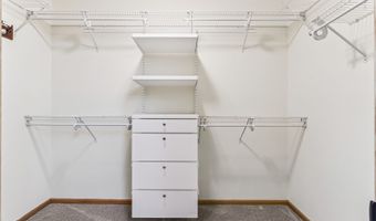 1124 12th Ave SE, Altoona, IA 50009