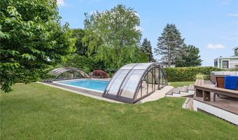 104 Kay Blvd, Newport, RI 02840