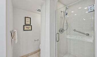 3119 N Farmcrest Dr, Amberley, OH 45213