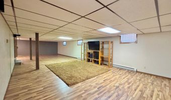 209 10th Ave NW, Bowman, ND 58623