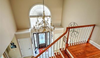 102 Cranberry Ter, Cranston, RI 02921