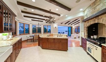 1045 Van Nuys St, San Diego, CA 92109