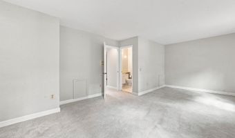 5105 SKYLINE VILLAGE Ct #8, Alexandria, VA 22302