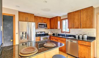 25 Sprague Ave, Lincoln, RI 02865