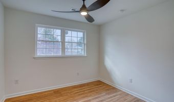 811 SUNSET Ter, Dover, DE 19904