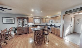 806 24th Ave NW, Austin, MN 55912