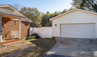 209 N Hill Dr, Boiling Springs, SC 29316