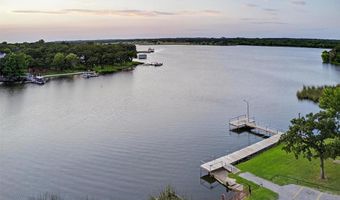 318 Boone St, Alvarado, TX 76009