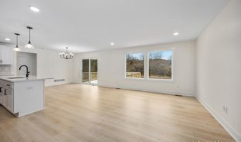 8333 Kettle Oak Dr SE, Alto, MI 49302
