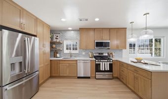 819 Rosemont, Los Angeles, CA 90026