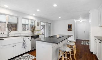 4 Intrepid Ln, Jamestown, RI 02835