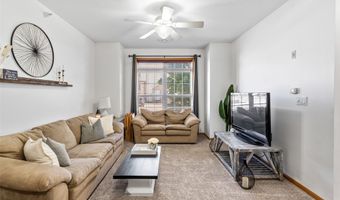 4510 Twain Cir 206, Ames, IA 50014