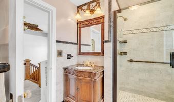 1805 ST Clair River Dr, Algonac, MI 48001