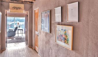 42 Hondo Seco Rd, Arroyo Hondo, NM 87513