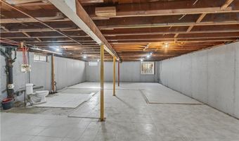 16 N Rose St, East Providence, RI 02914