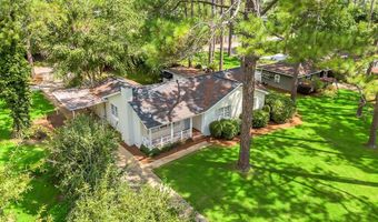 1021 Summit Dr, Albany, GA 31707
