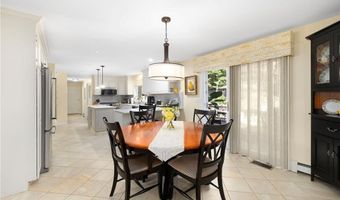 8 Princess Pine Rd, Lincoln, RI 02865