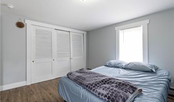 14 W Natick Rd, Warwick, RI 02886