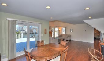 19 Centerboard Dr, Bayville, NJ 08721