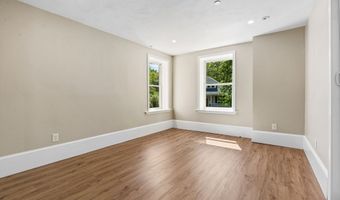6 Windsor St, Andover, MA 01810