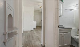 3306 N Rockwell Ave, Bethany, OK 73008
