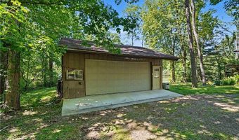 2216 N Medina Line Rd, Akron, OH 44333