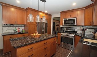 89 Beachridge Dr, Amherst, NY 14051