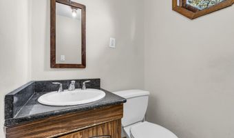 11 Phillips Mills Dr, Middletown, NJ 07748
