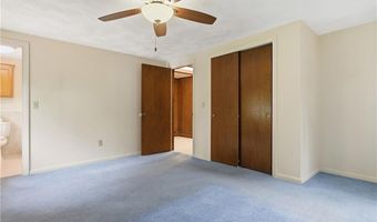 6 Bruce Dr, North Smithfield, RI 02896