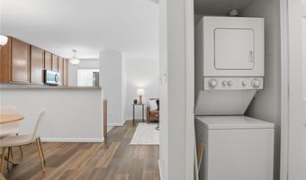 9744 Bexley Station Dr 8F, Affton, MO 63123