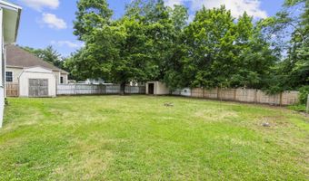 12 Homestead Pl, Branford, CT 06405