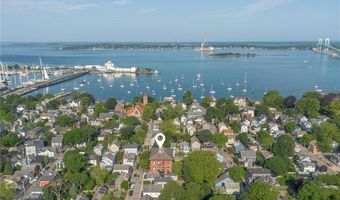 11 Willow St 5, Newport, RI 02840
