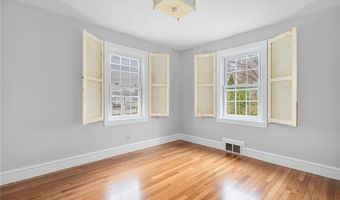 127 Prospect St, East Greenwich, RI 02818