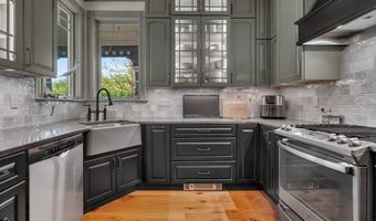 50 Portsmouth Rd, Amesbury, MA 01913