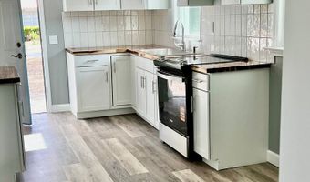 309 E Wayne St, Adel, GA 31632