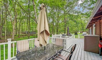 108 Tall Oak Rd, Albrightsville, PA 18210