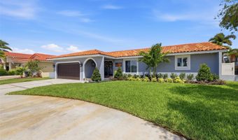 831 CHIPAWAY Dr, Apollo Beach, FL 33572