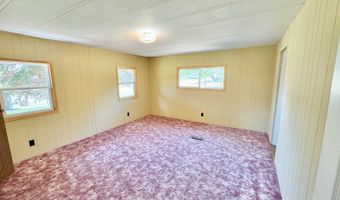 806 3rd St NW, Bowman, ND 58623