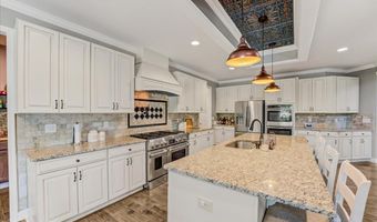 35 Gina Dr, Allentown, NJ 08501
