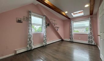 165 Greenfield Dr, Bridgeport, CT 06608