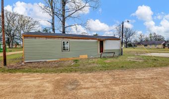 400 Red Hill Cir, Batesville, MS 38606