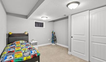 733 DOGWOOD Ave, Cheyenne, WY 82009
