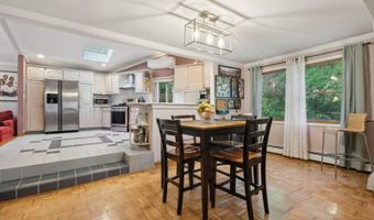 78 Main St, Bayonne, NJ 07035