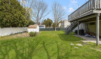 112 Center Ave, Middletown, RI 02842